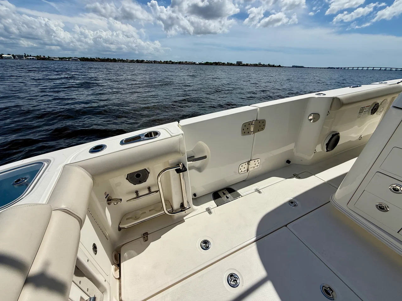 2022 Boston Whaler 350 OUTRAGE 35.0 feet, Fort Myers, FL #19
