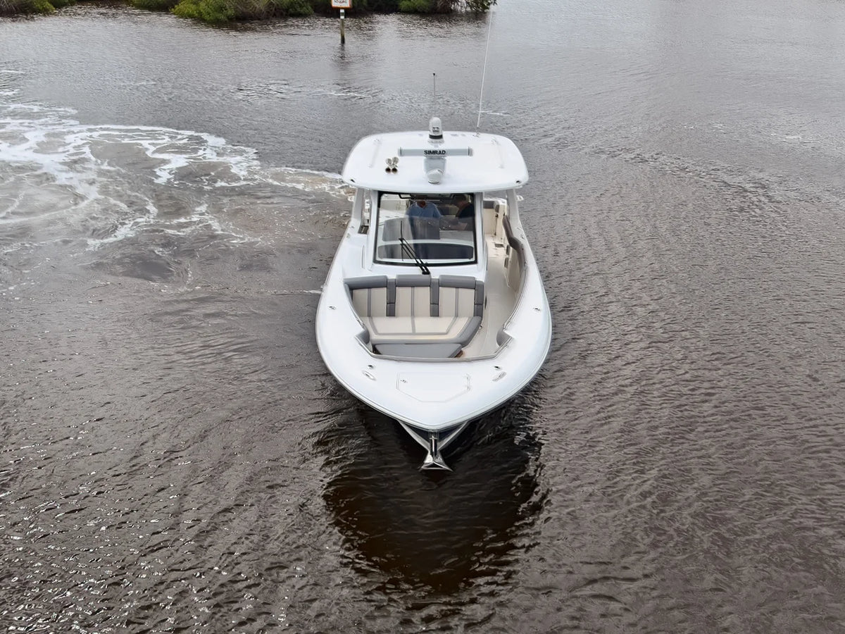 2025 Boston Whaler 350 REALM 35.0 feet, Stuart, Florida #13