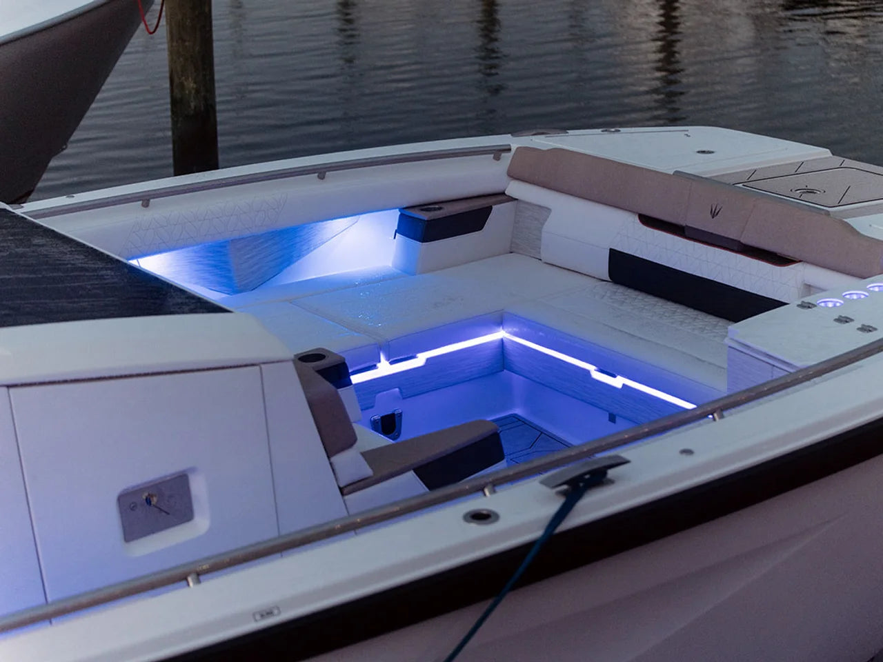 2027 Ducari 37 XIV 37.0 feet, Naples, Florida #23