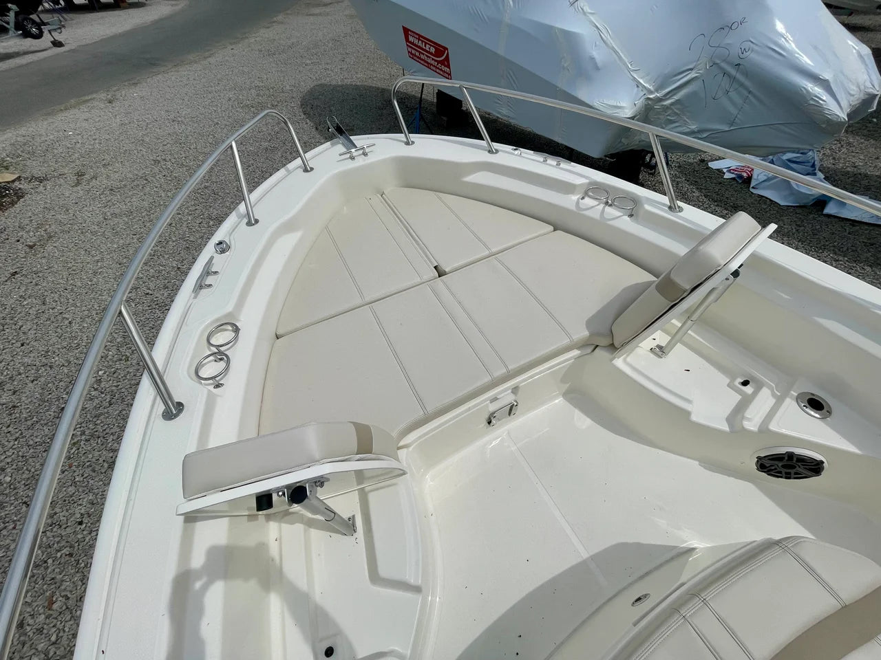 2026 Boston Whaler 250 Dauntless 25.0 feet, Quincy, MA #11