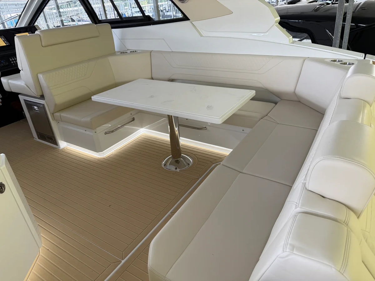 2027 Cruisers Yachts 42 GLS 42.0 feet, Lake Ozark, MO #16