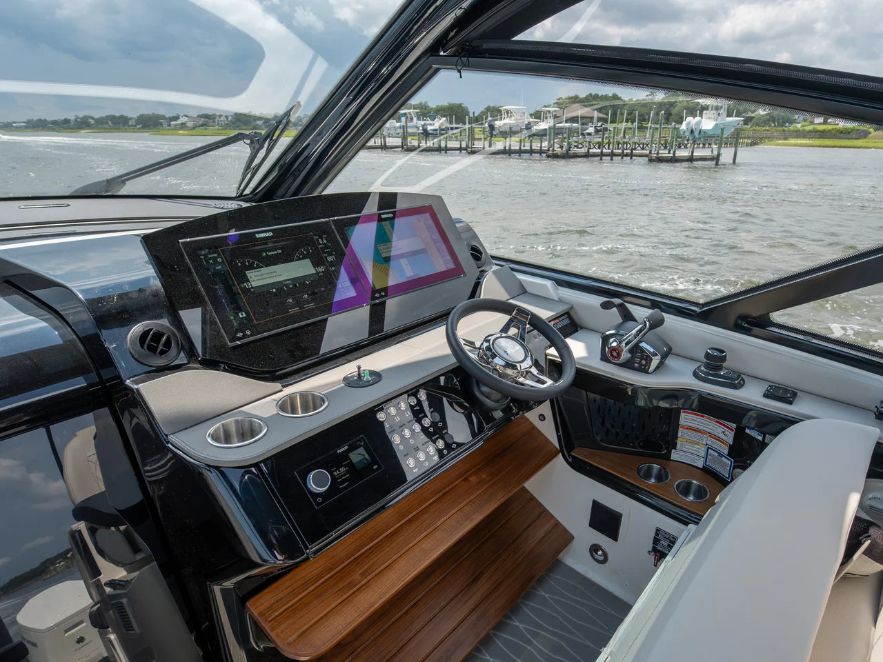 2026 Sea Ray Sundancer 370 Outboard 37.0 feet, Wrightsville Beach, North Carolina #18