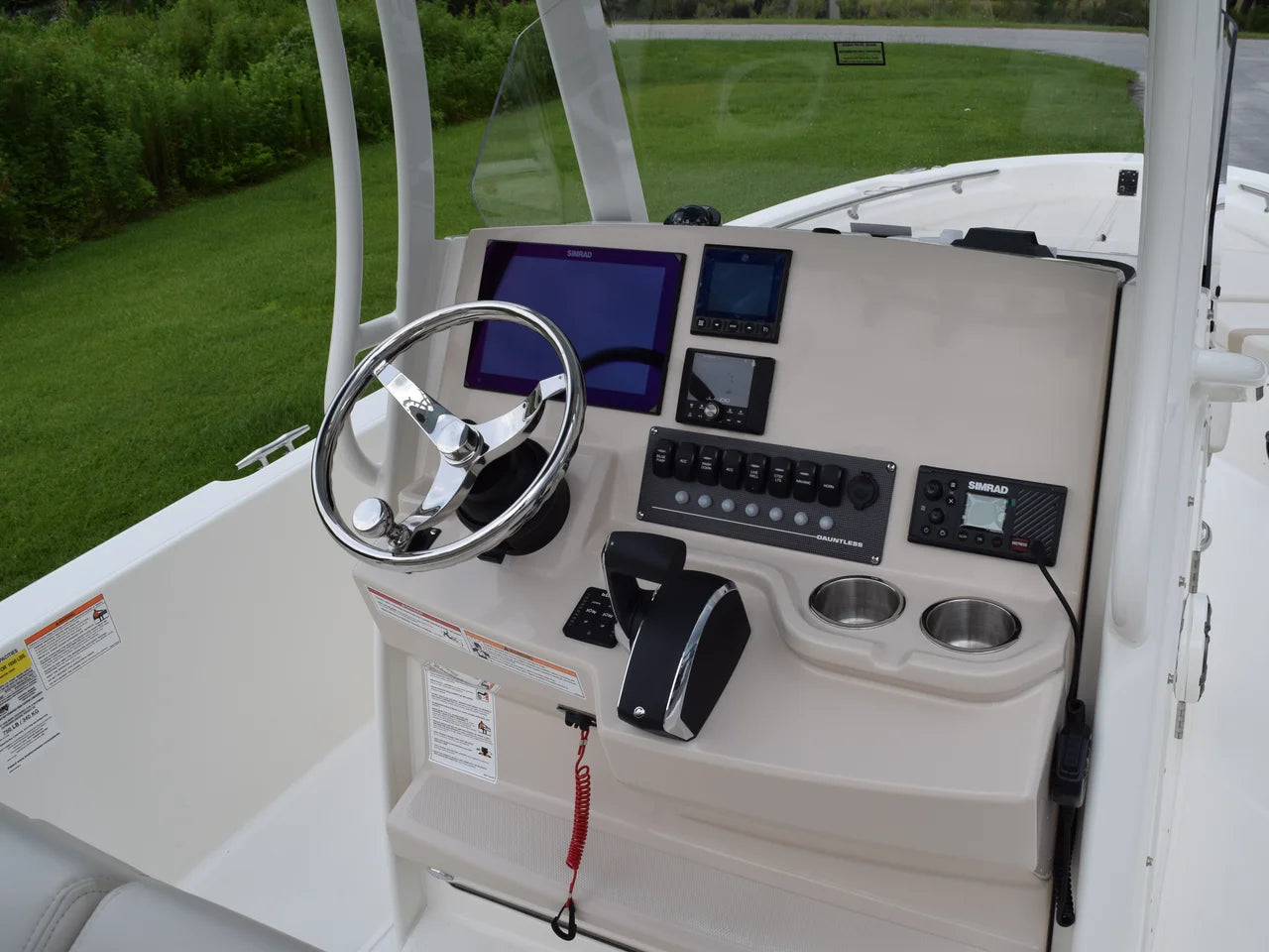 2026 Boston Whaler 250 Dauntless 25.0 feet, Thunderbolt, GA #12