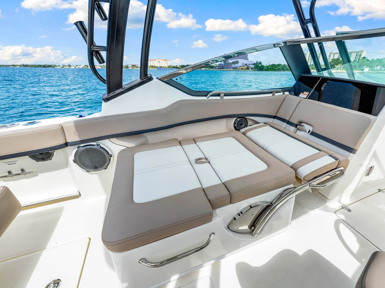 2026 Boston Whaler 240 Vantage 24.0 feet, Sarasota, FL #24