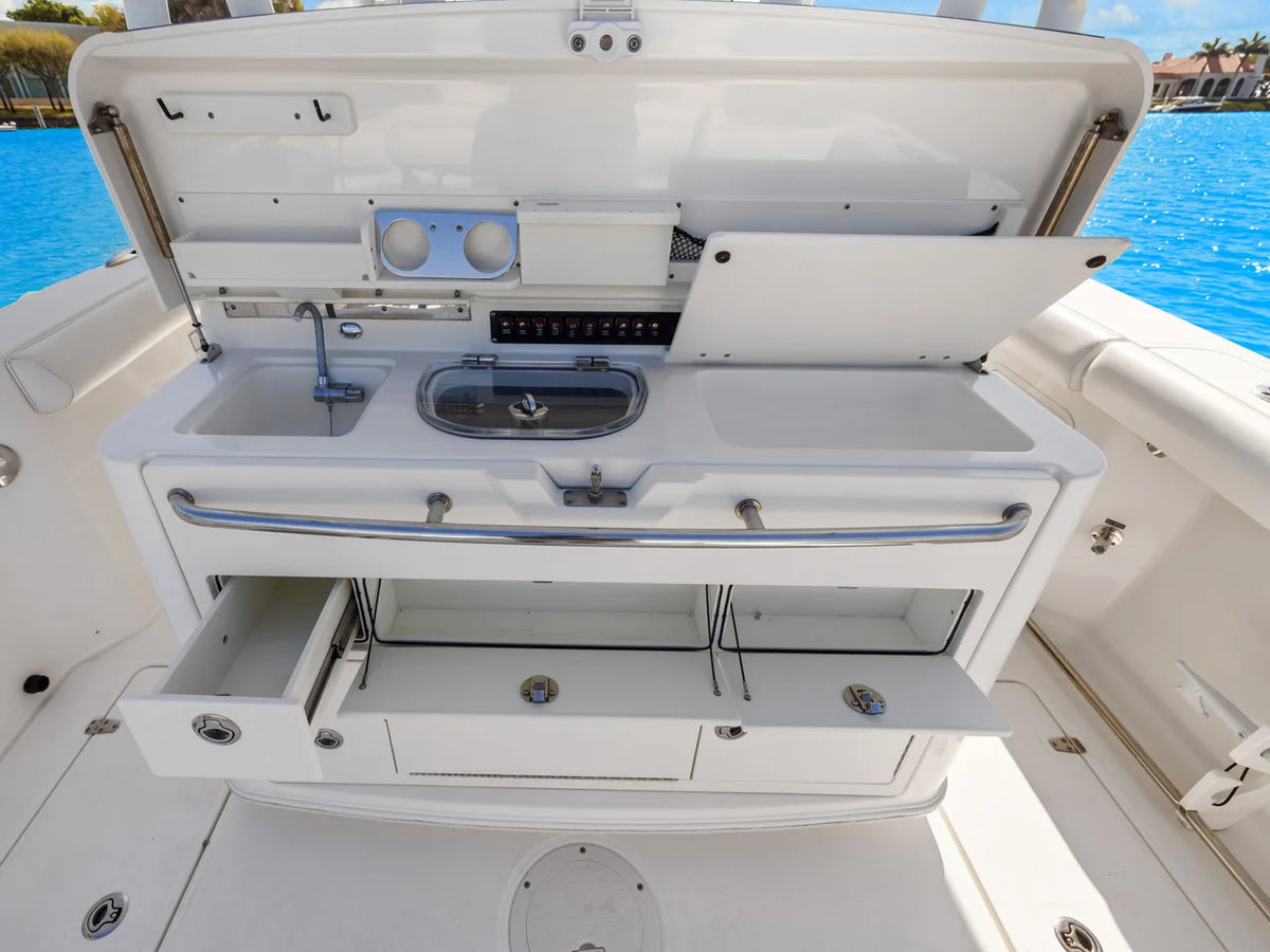 2014 Boston Whaler 350 OUTRAGE 35.0 feet, Naples, Florida #42