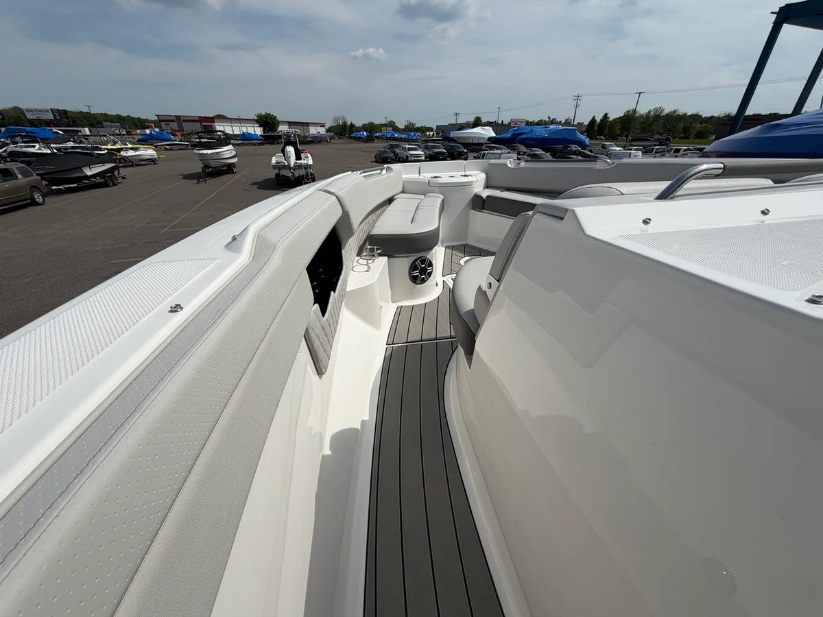 2026 Sea Ray SLX 400 40.0 feet, Excelsior, Minnesota #38