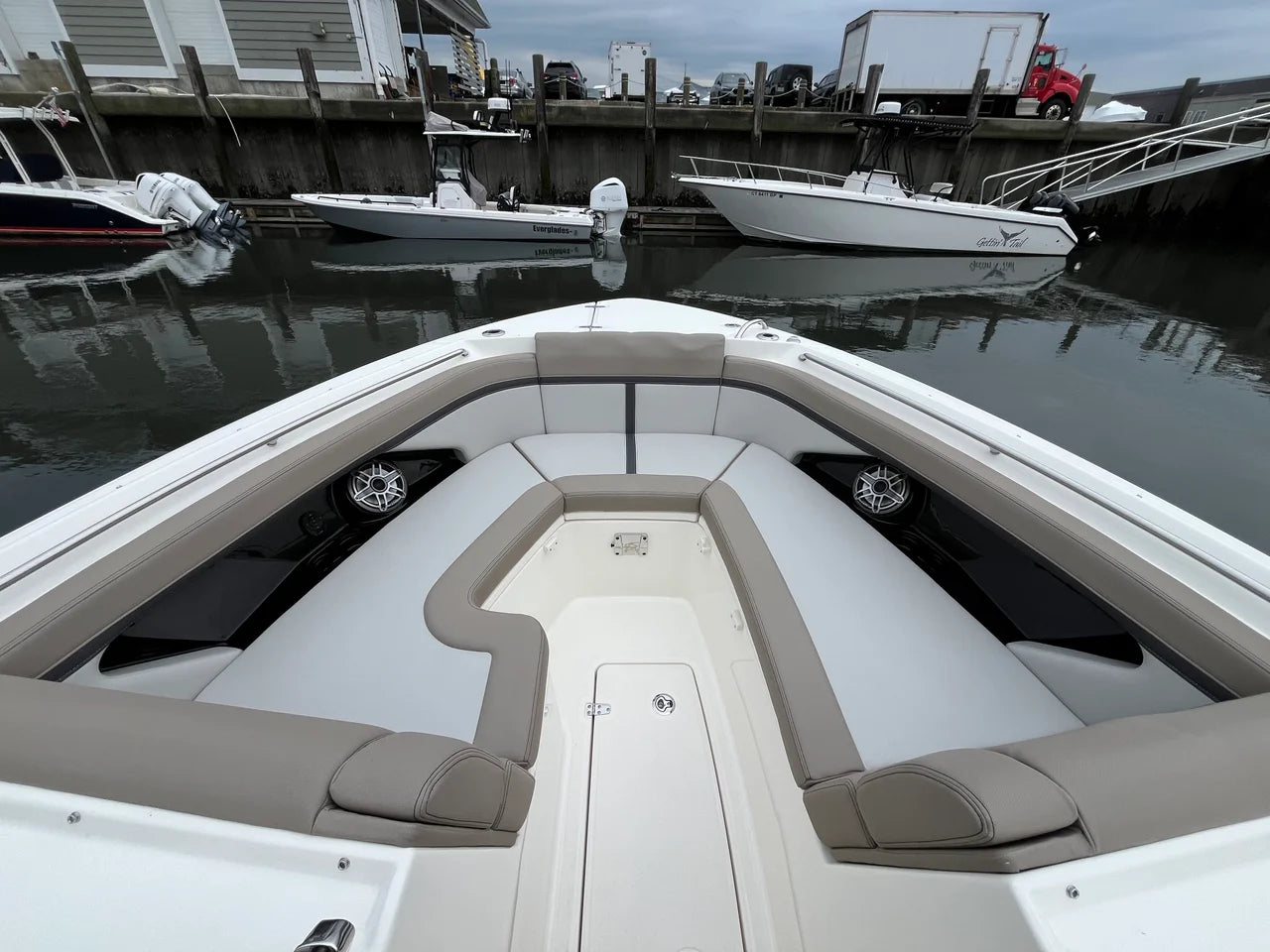 2026 Boston Whaler 330 Vantage 33.0 feet, Norwalk, Connecticut #41