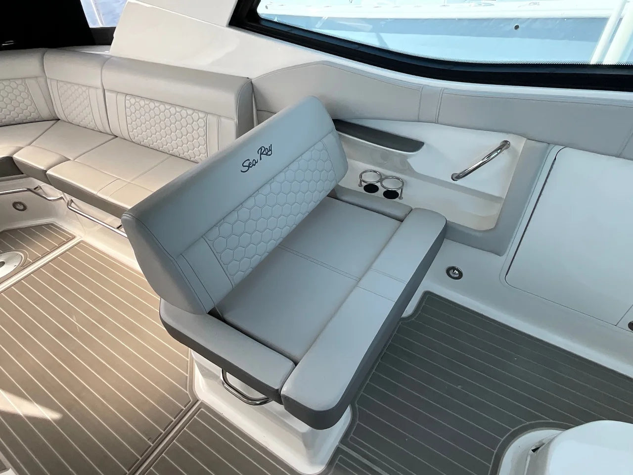 2024 Sea Ray 320 SUNDANCER OB 34.0 feet, Jacksonville Beach, Florida #13