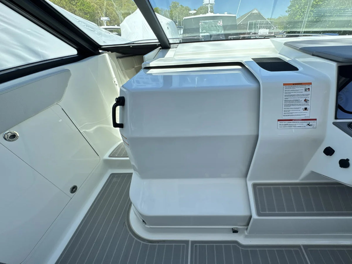 2026 Sea Ray Sundancer 320 Outboard 32.0 feet, Huntington, NY #27