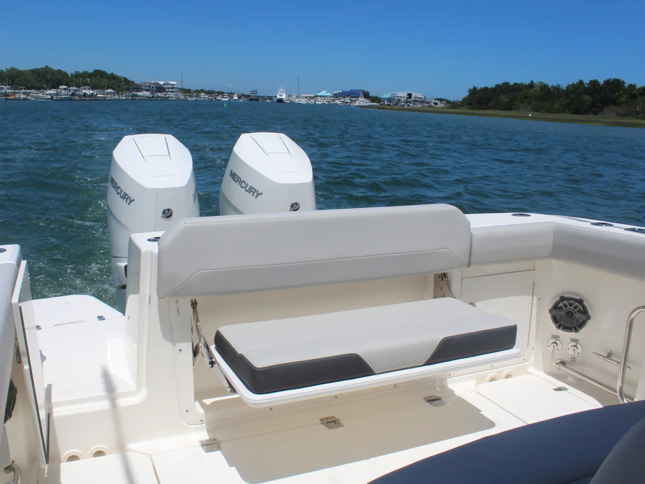 2026 Boston Whaler 330 Outrage 33.0 feet, Wrightsville Beach, North Carolina #11