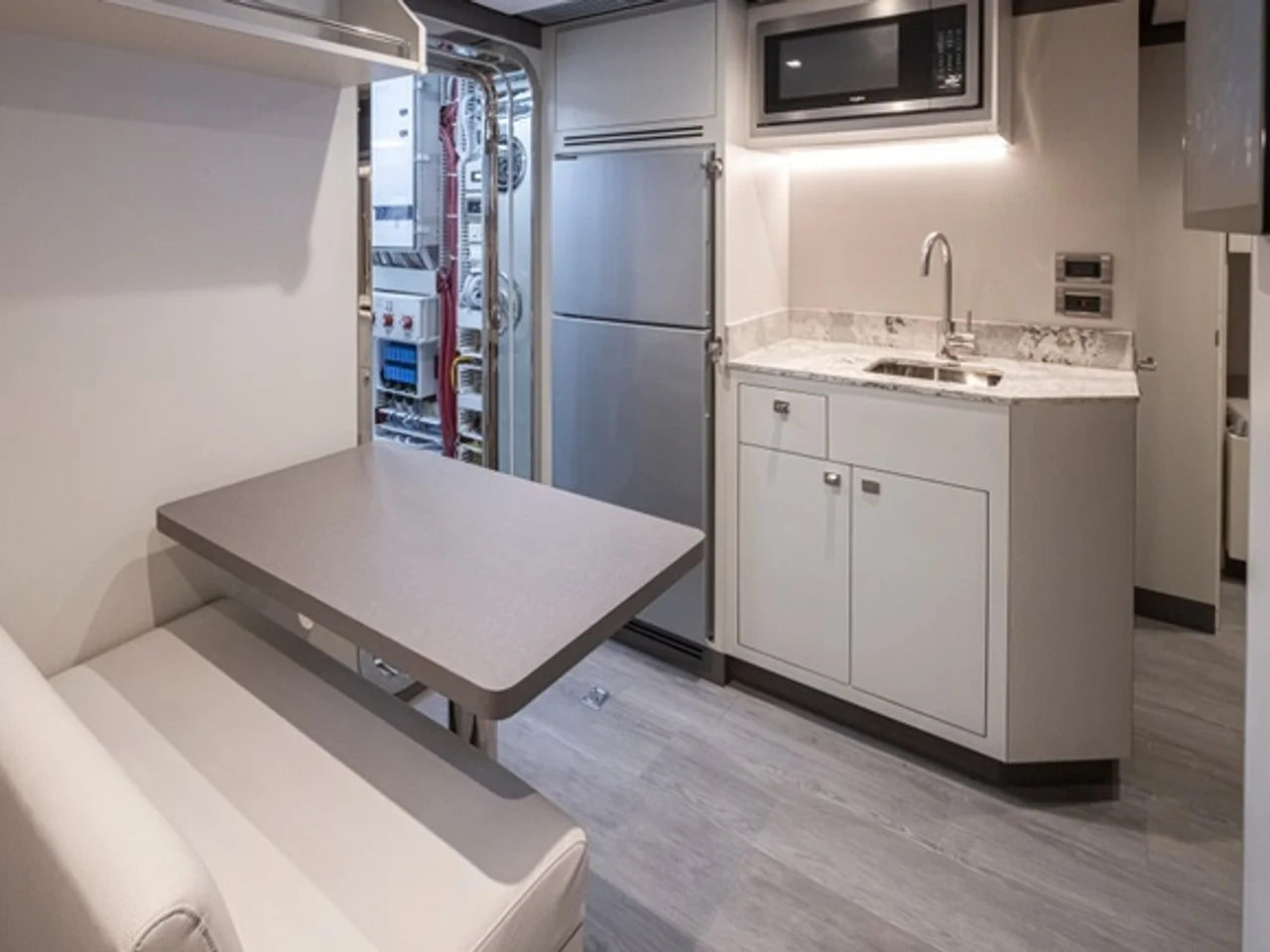 2027 Ocean Alexander 27R 93.0 feet, Pompano Beach, FL #26