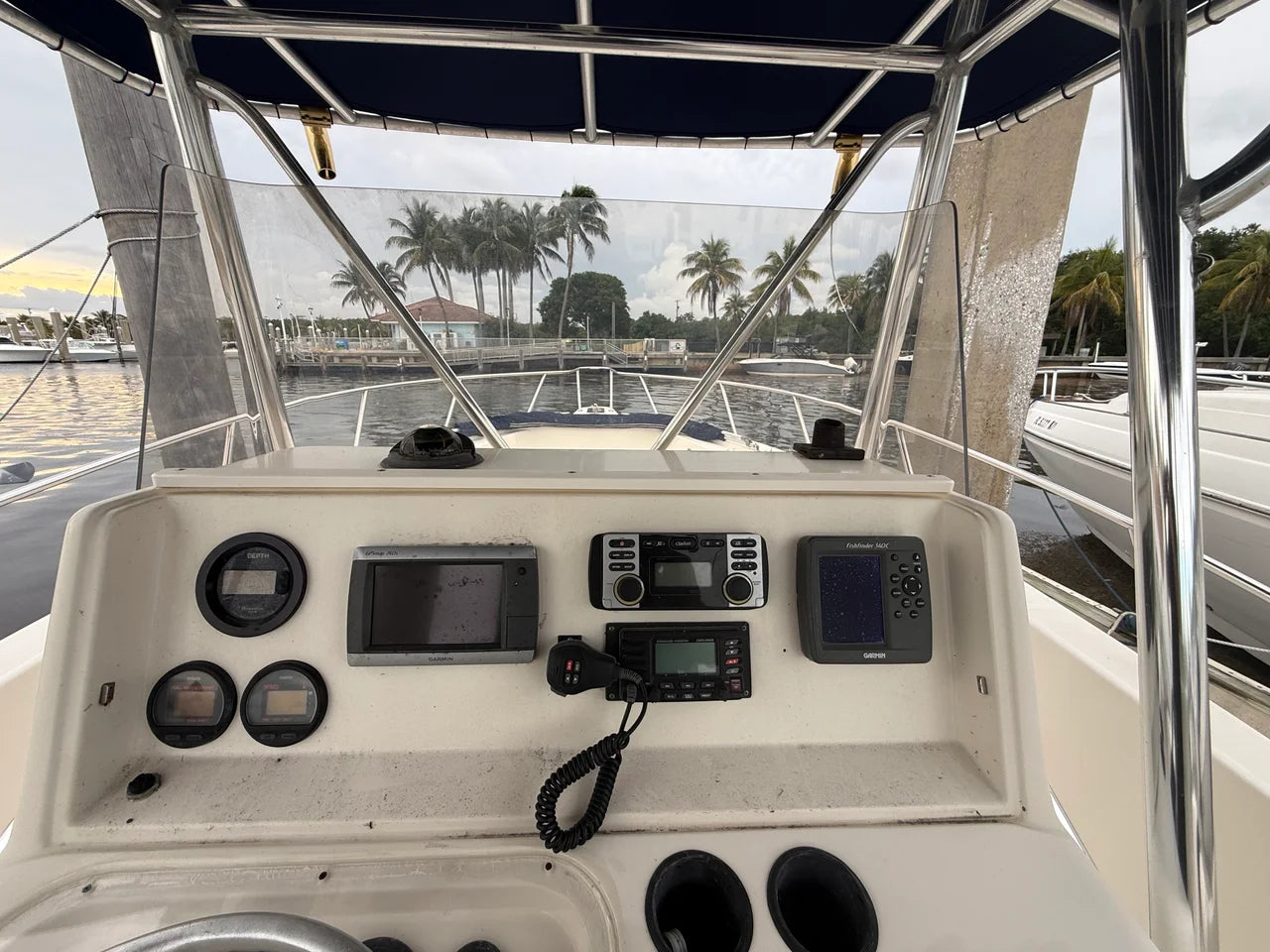1998 Pursuit 2870 28.0 feet, Coral Gables, FL #15