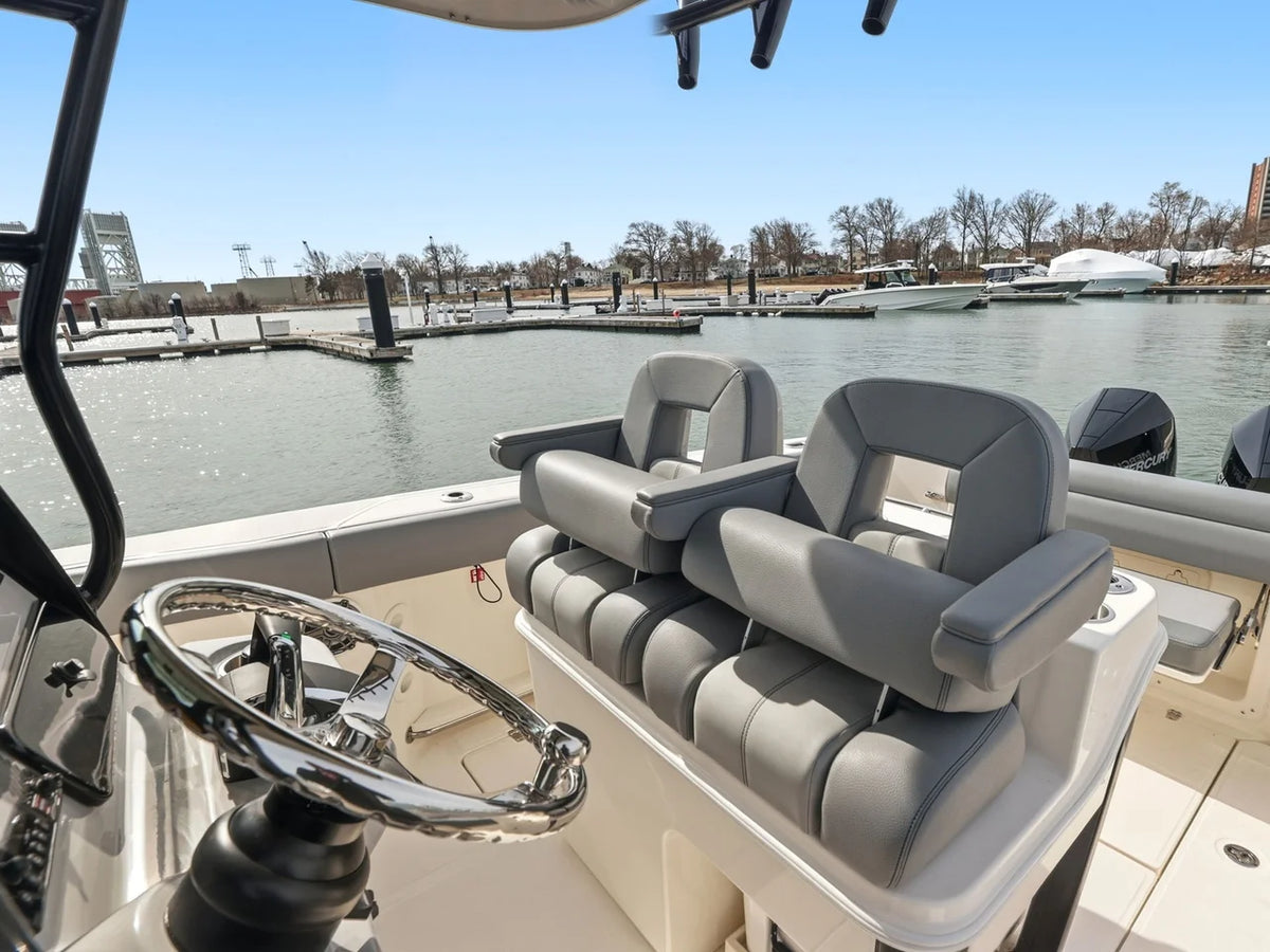 2026 Boston Whaler 280 Outrage 28.0 feet, Quincy, MA #9