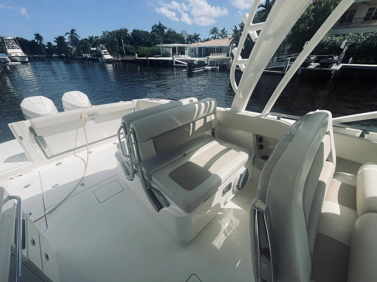 2022 Boston Whaler 320 VANTAGE 32.0 feet, Delray Beach, FL #19
