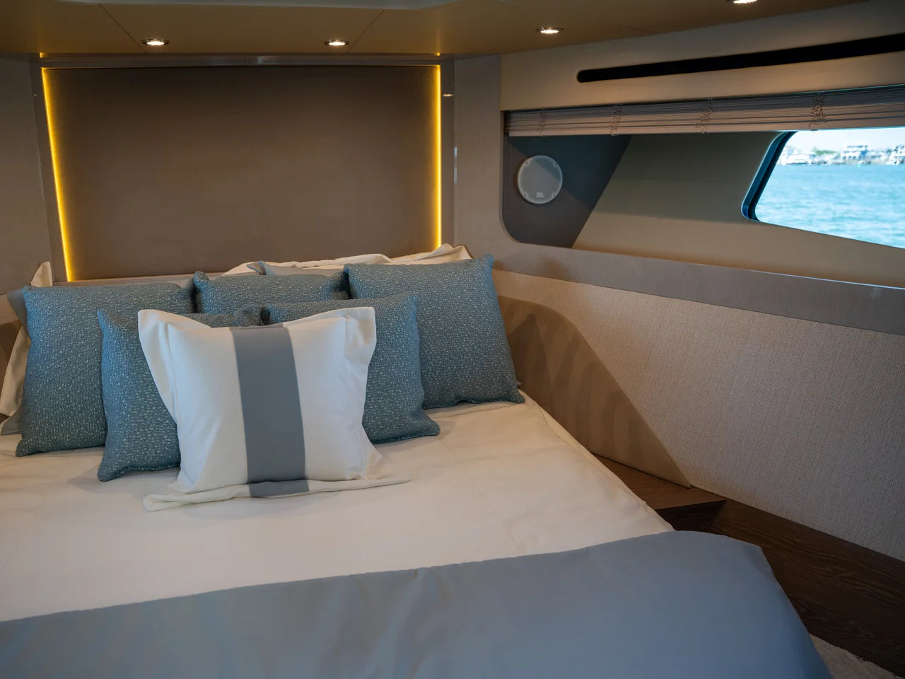 2026 Cruisers Yachts 50 FLY 50.0 feet, Wrightsville Beach, North Carolina #13