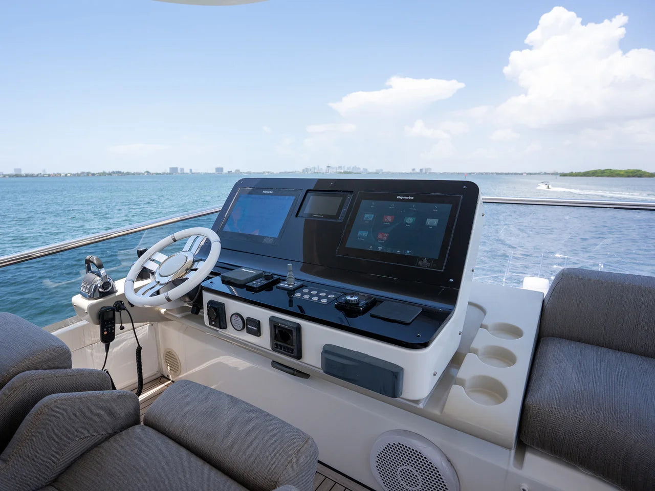 2018 Azimut 60 Flybridge 60.0 feet, Miami, FL #31