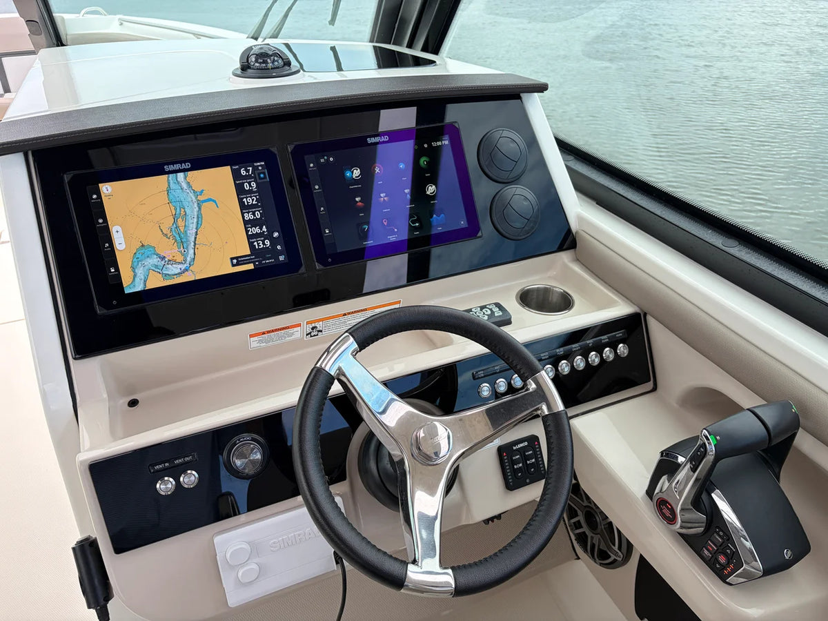 2026 Boston Whaler 330 Vantage 33.0 feet, Charleston, SC #35