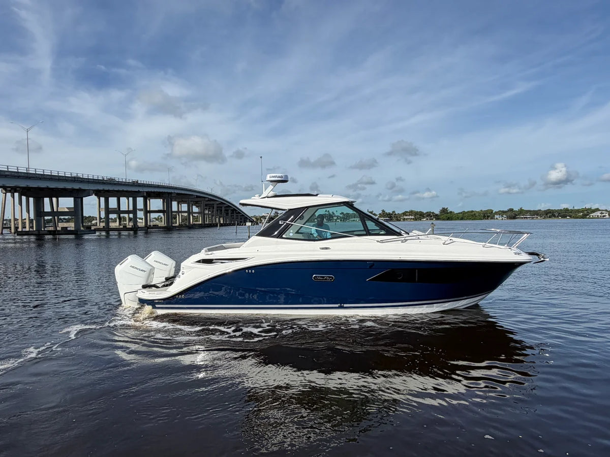 2027 Sea Ray Sundancer 320 Outboard 32.0 feet, Stuart, Florida #2
