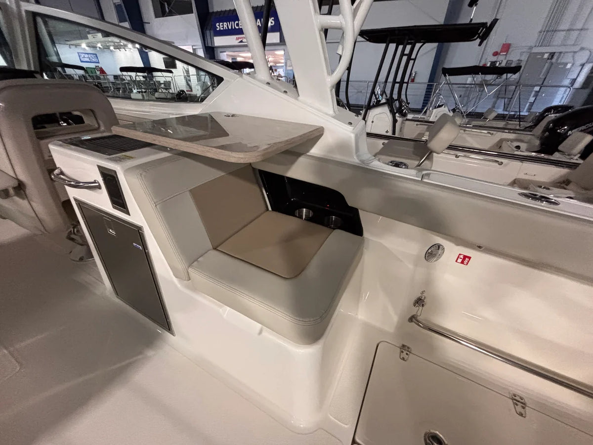 2027 Boston Whaler 280 Vantage 28.0 feet, Clearwater, Florida #18