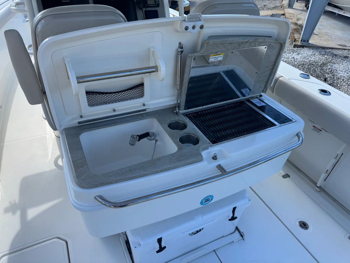 2017 Boston Whaler 33 OR 33.0 feet, Cocoa, Florida #12