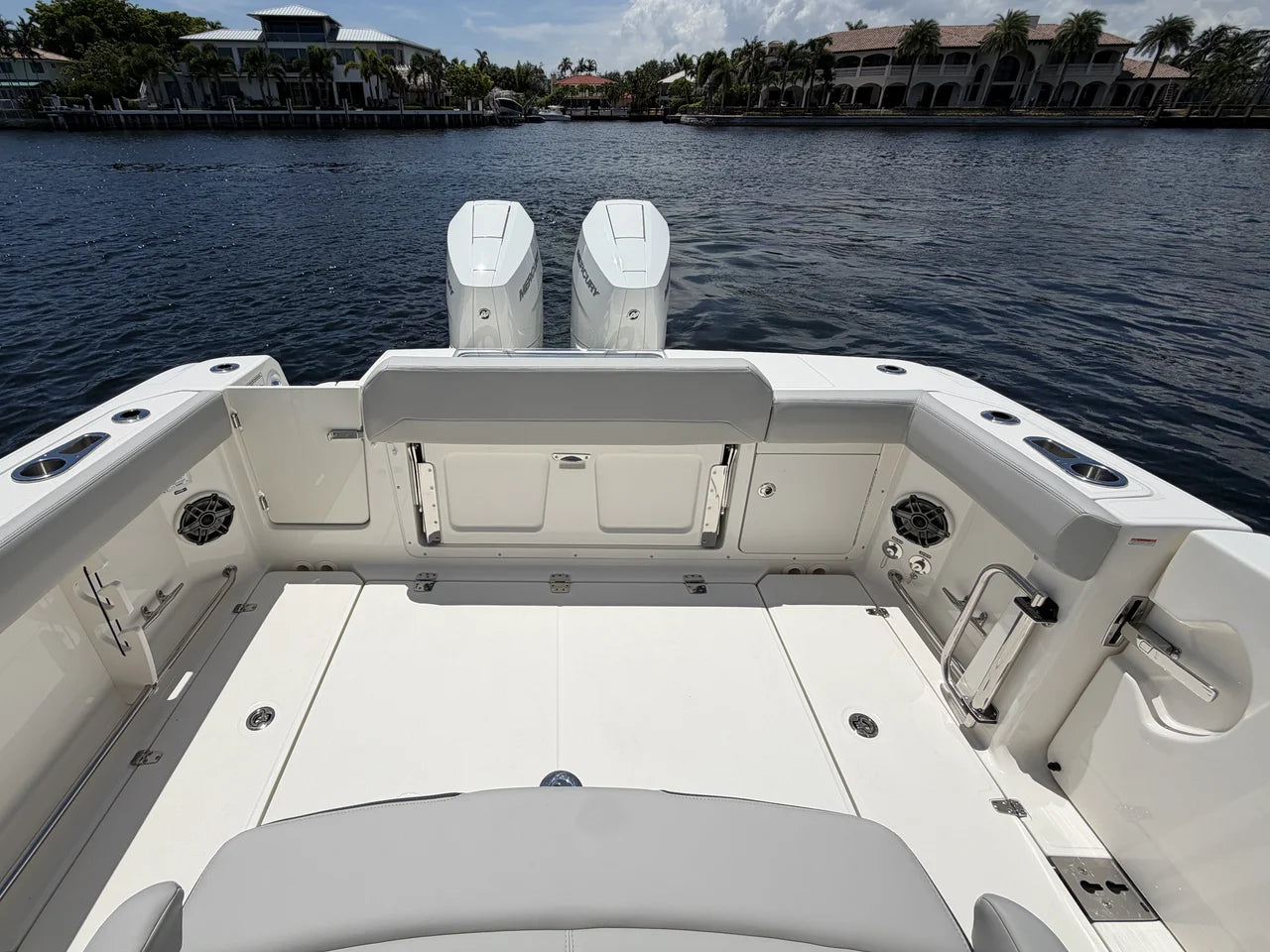 2026 Boston Whaler 330 Outrage 33.0 feet, Pompano Beach, Florida #26