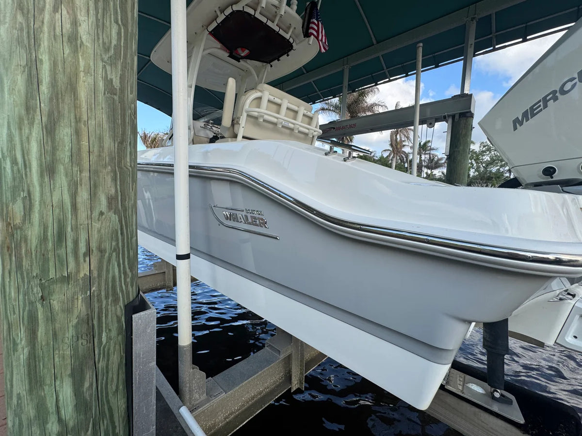 2024 Boston Whaler 250 DAUNTLESS 25.0 feet, Stuart, Florida #5