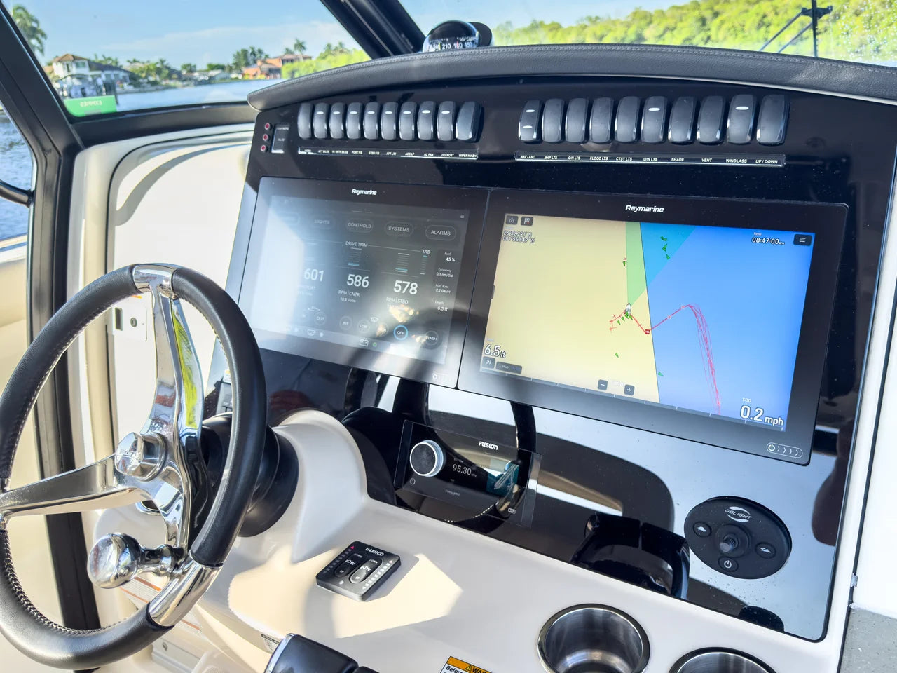 2022 Boston Whaler 350 Realm 35.0 feet, Fort Myers, FL #15