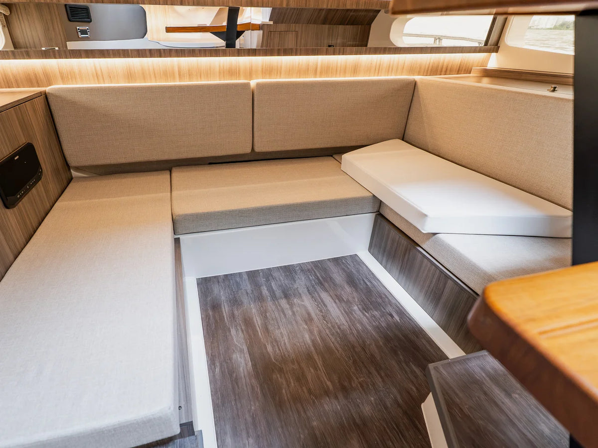 2026 Sea Ray Sundancer 370 Outboard 37.0 feet, Clearwater, Florida #61