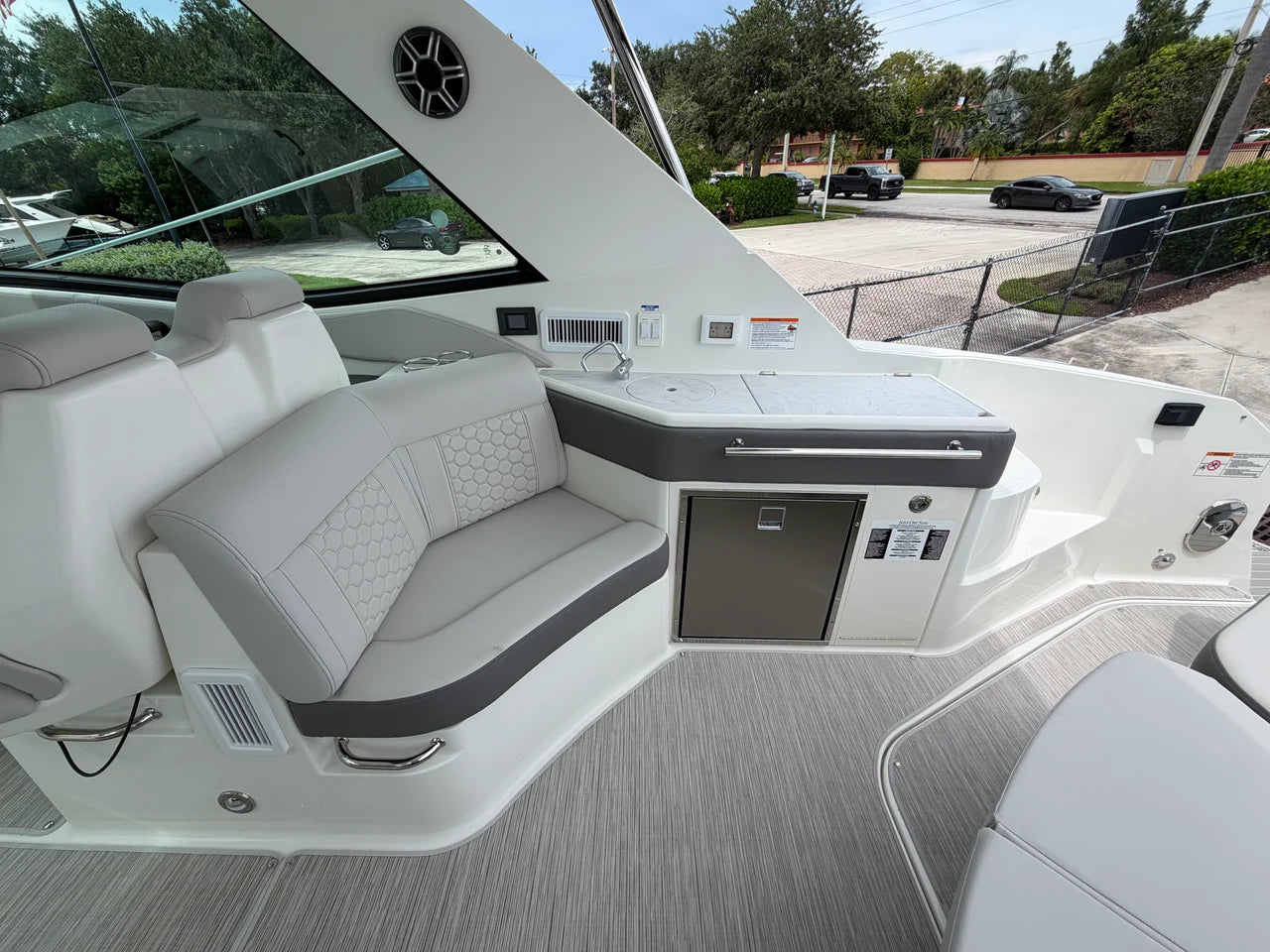 2027 Sea Ray Sundancer 320 Outboard 32.0 feet, Stuart, Florida #13