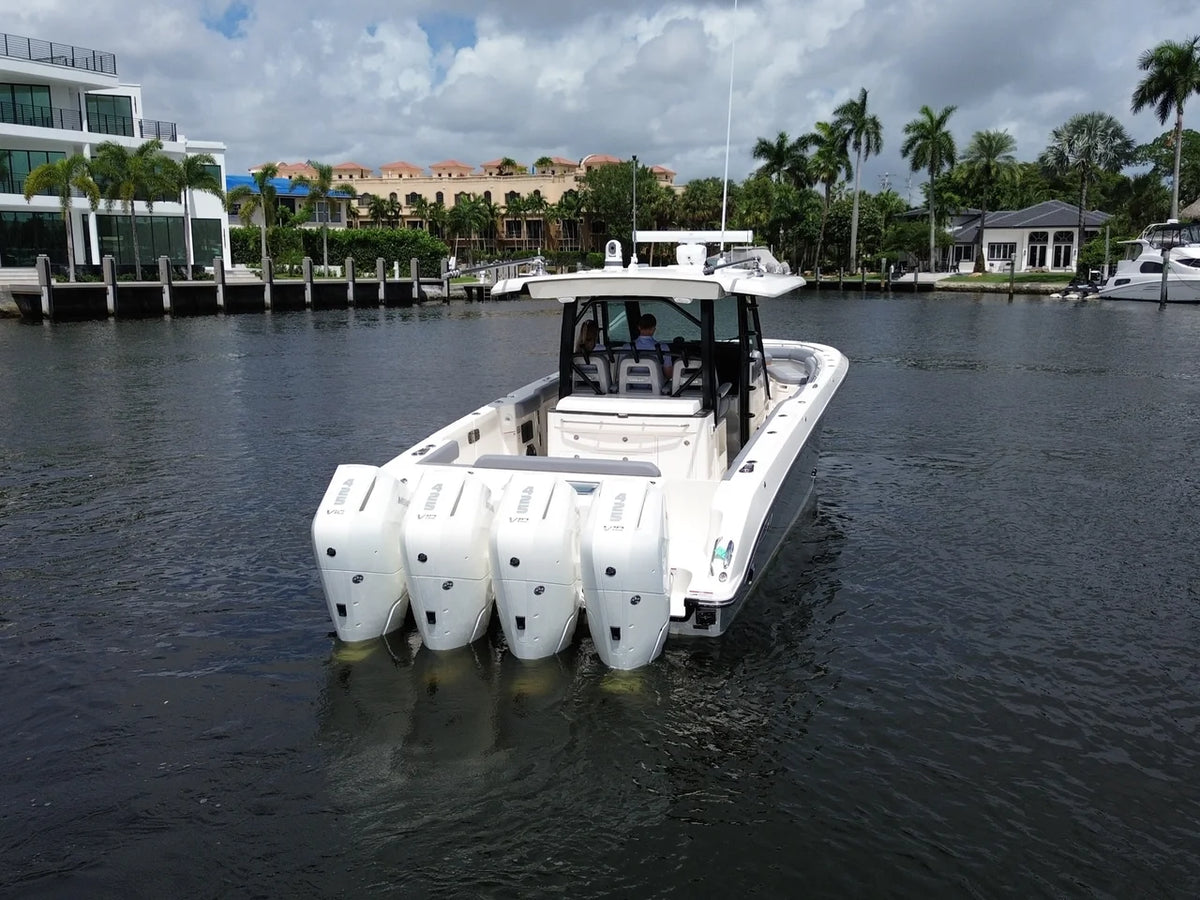 2027 Boston Whaler 380 Outrage 38.0 feet, Pompano Beach, Florida #9
