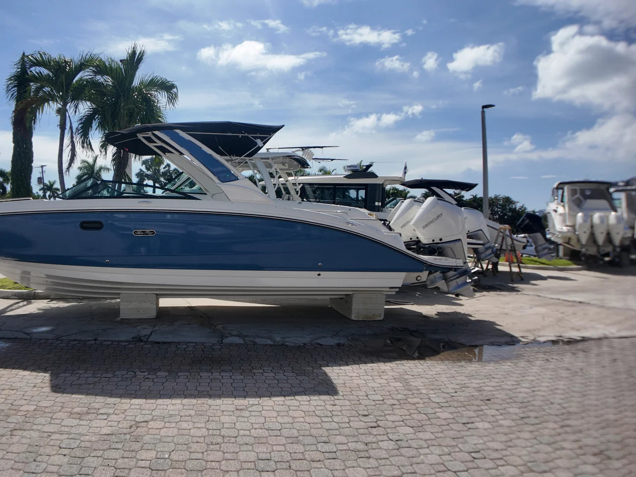 2027 Sea Ray SDX 290 Outboard 29.0 feet, Pompano Beach, Florida #3