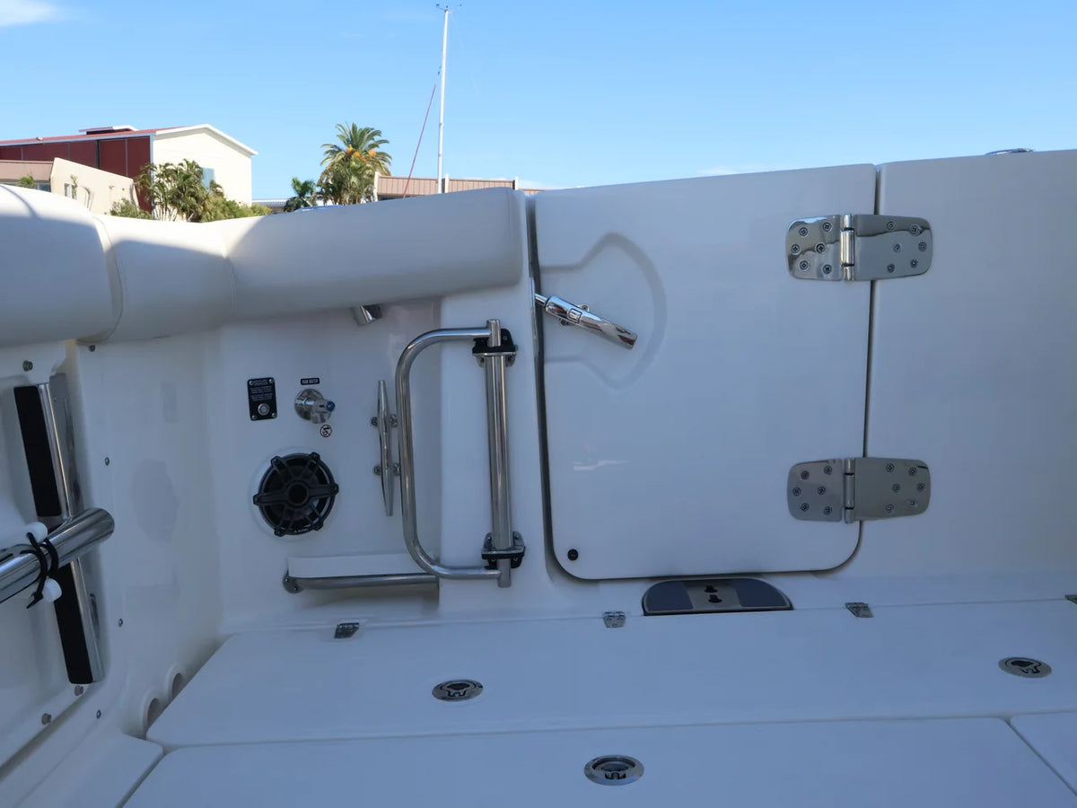 2027 Boston Whaler 350 Realm 35.0 feet, Naples, Florida #25