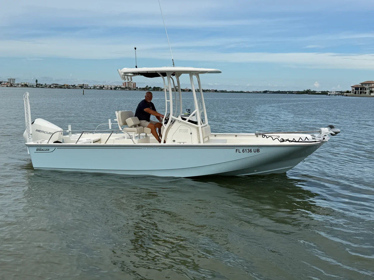 2025 Boston Whaler 210 MONTAUK 21.0 feet, St Petersburg, FL #1