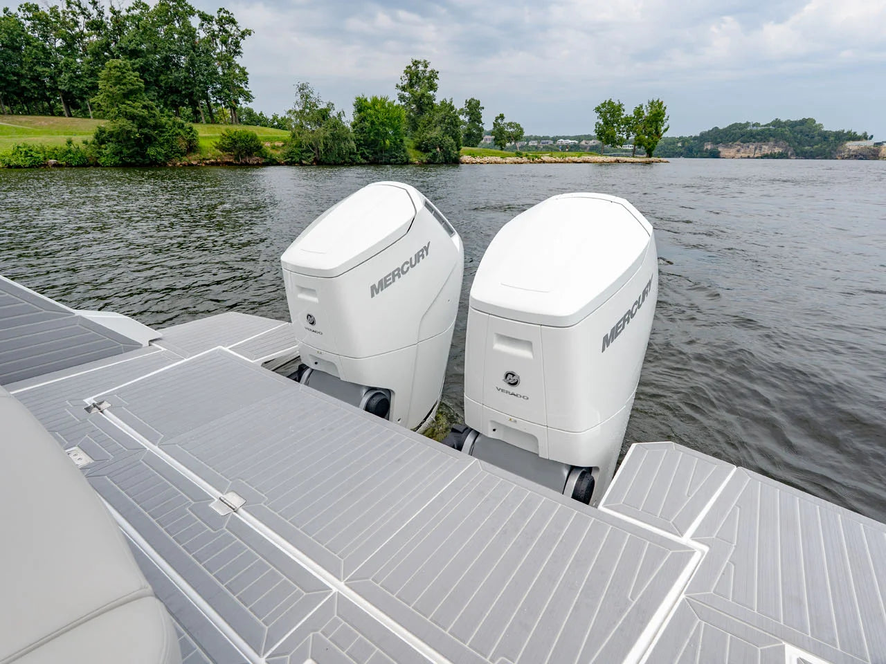 2027 Cruisers Yachts 42 GLS Outboard 42.0 feet, Lake Ozark, MO #13