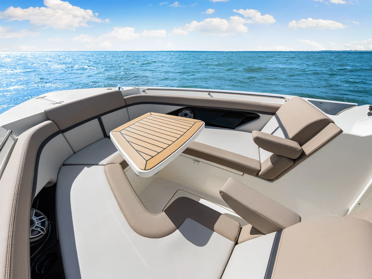 2026 Boston Whaler 330 Vantage 33.0 feet, Clearwater, Florida #55