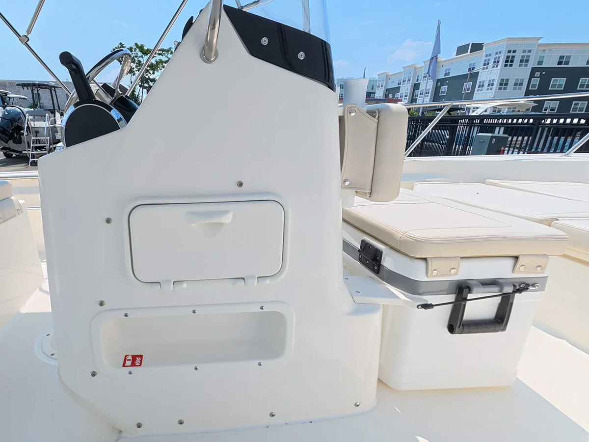 2027 Boston Whaler 170 Montauk 17.0 feet, Norwalk, Connecticut #18