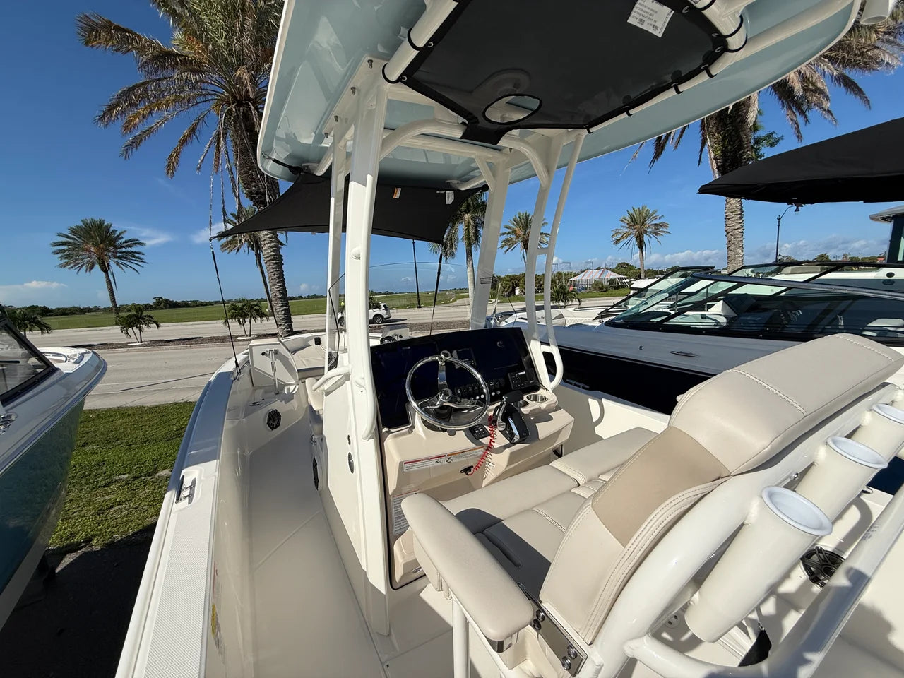 2027 Boston Whaler 250 Dauntless 25.0 feet, Venice, Florida #21