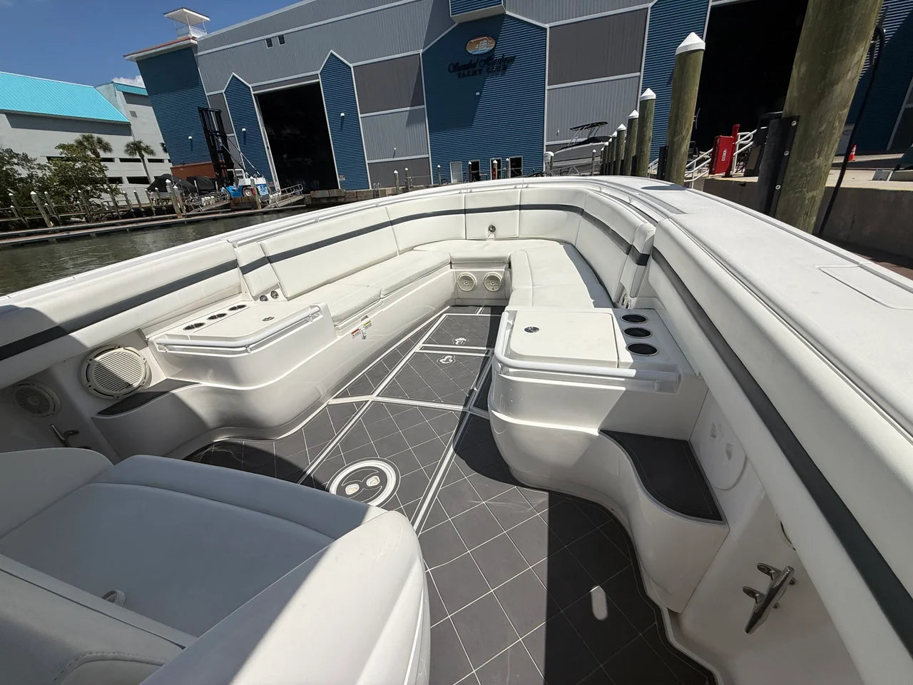 2018 Intrepid 375 CC 37.0 feet, Fort Myers, FL #41
