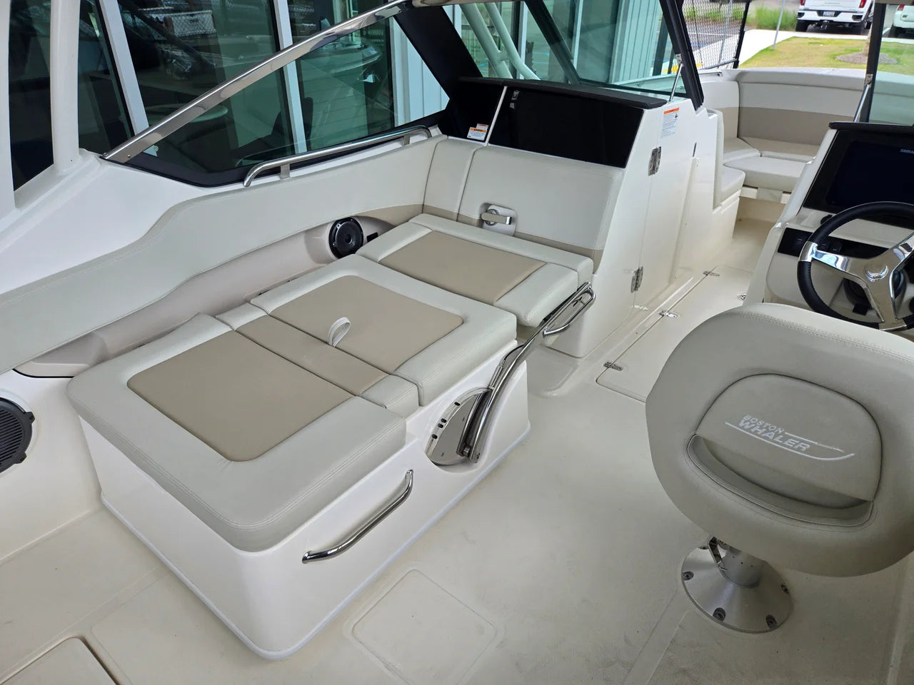 2026 Boston Whaler 240 Vantage 24.0 feet, Charleston, SC #8