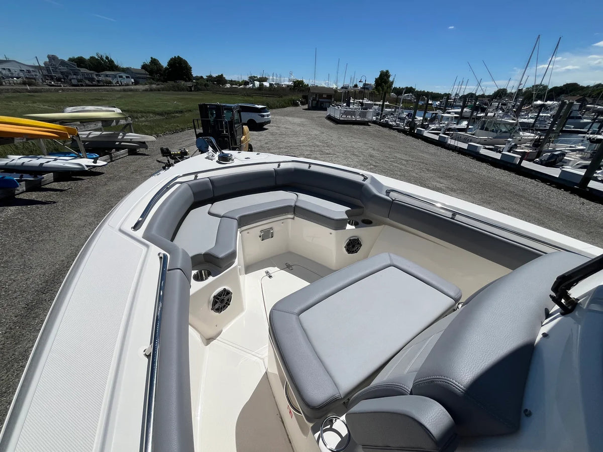 2026 Boston Whaler 250 Outrage 25.0 feet, Westbrook, Connecticut #14