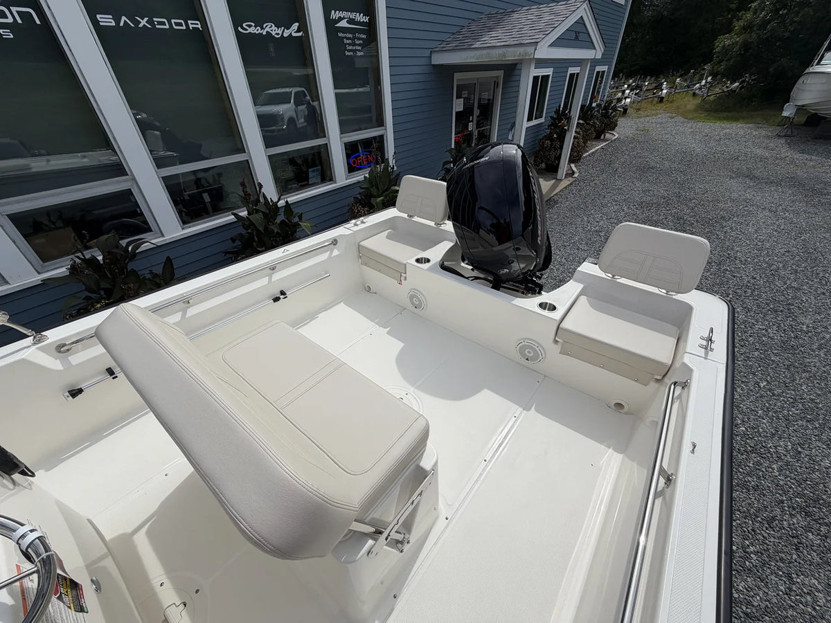 2027 Boston Whaler 190 Montauk 19.0 feet, Wakefield, RI #7