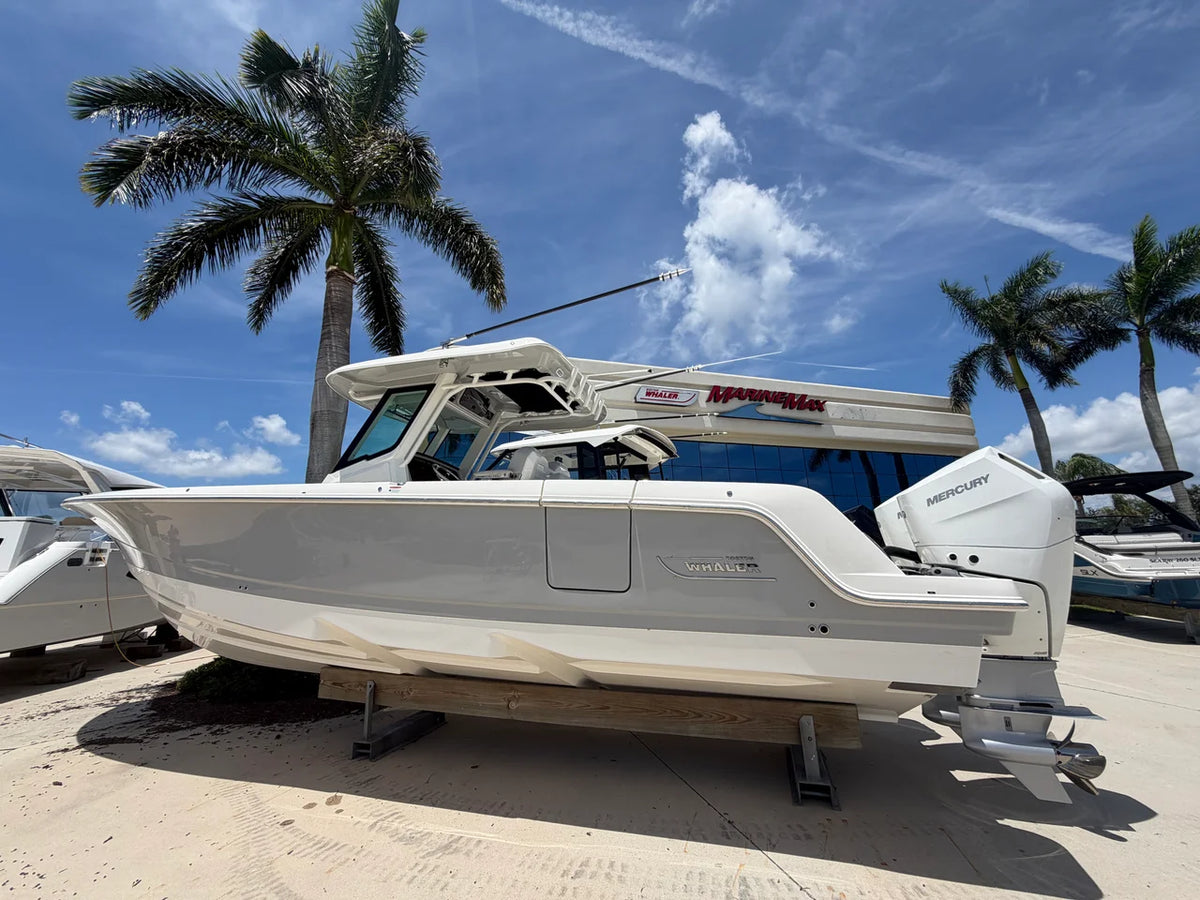 2026 Boston Whaler 330 Outrage 33.0 feet, Stuart, Florida #15