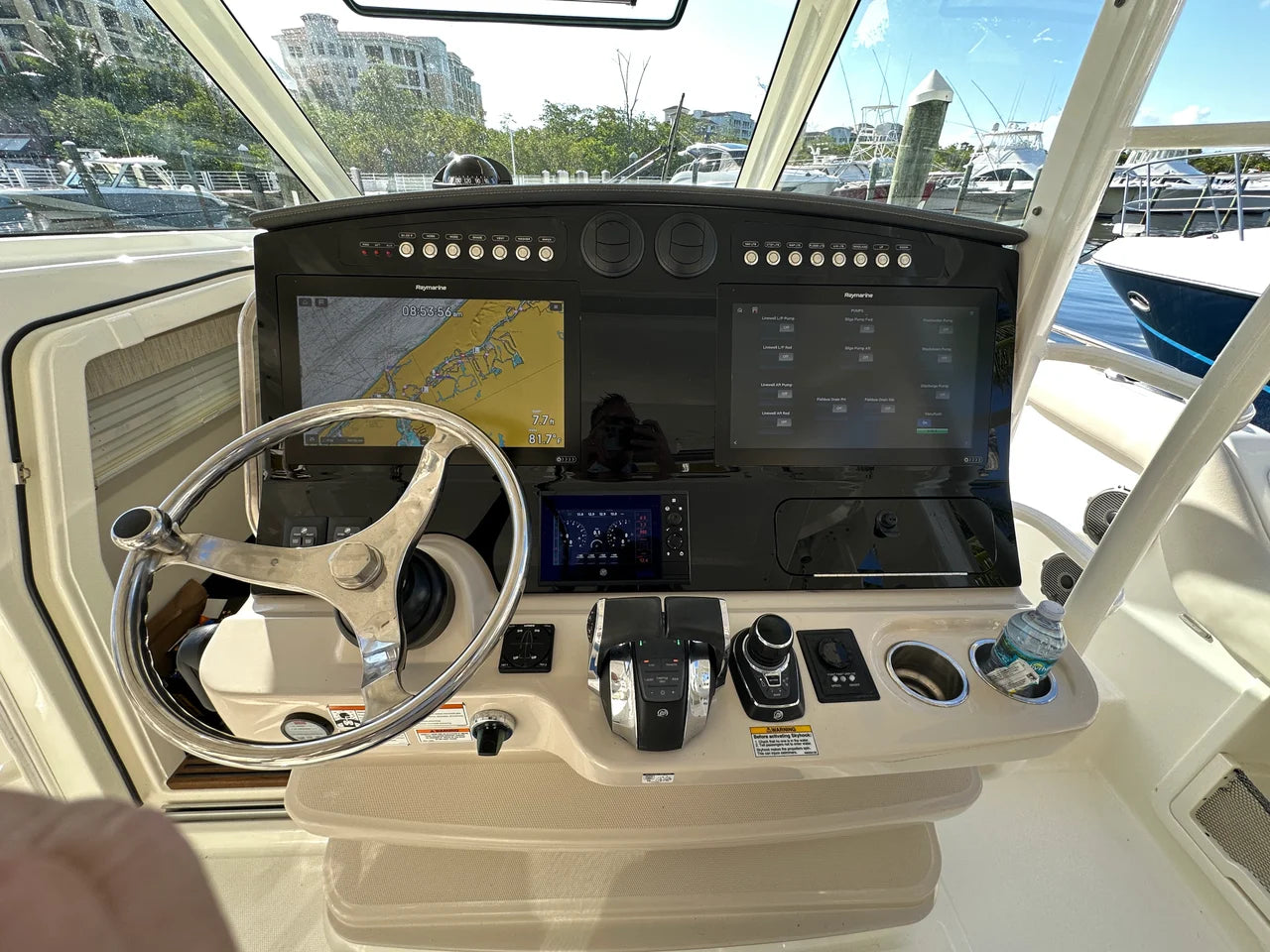 2020 Boston Whaler 420 OUTRAGE 42.0 feet, Jupiter, FL #17