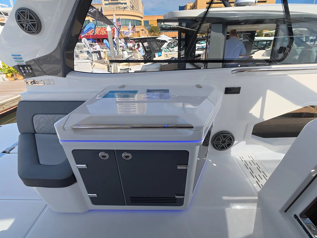 2027 Galeon 335 GTO 33.0 feet, Somers Point, New Jersey #11