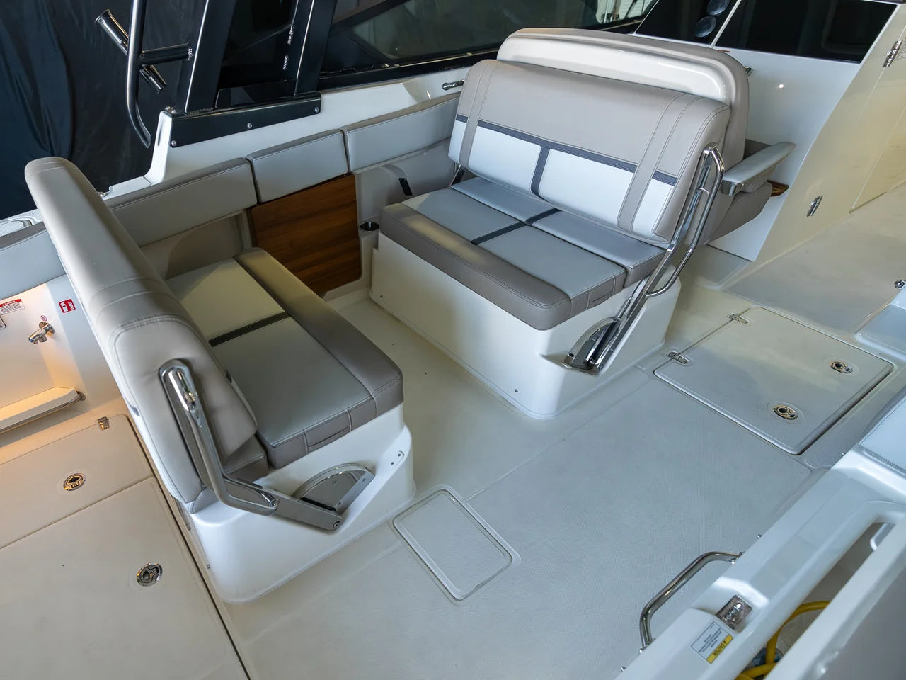 2026 Boston Whaler 330 Vantage 33.0 feet, Panama City, FL #52