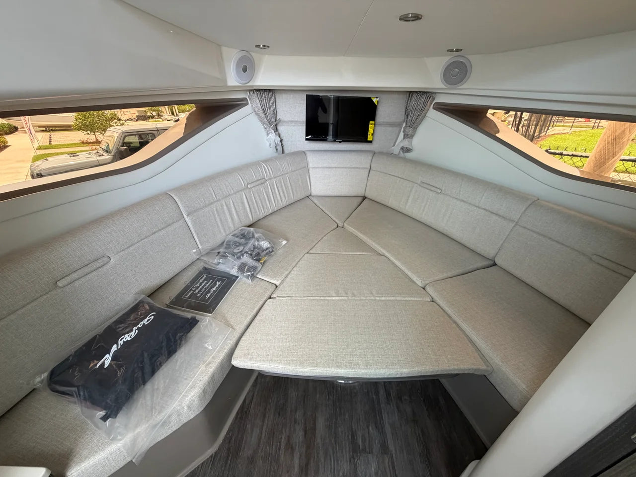 2027 Sea Ray Sundancer 320 Outboard 32.0 feet, Stuart, Florida #31