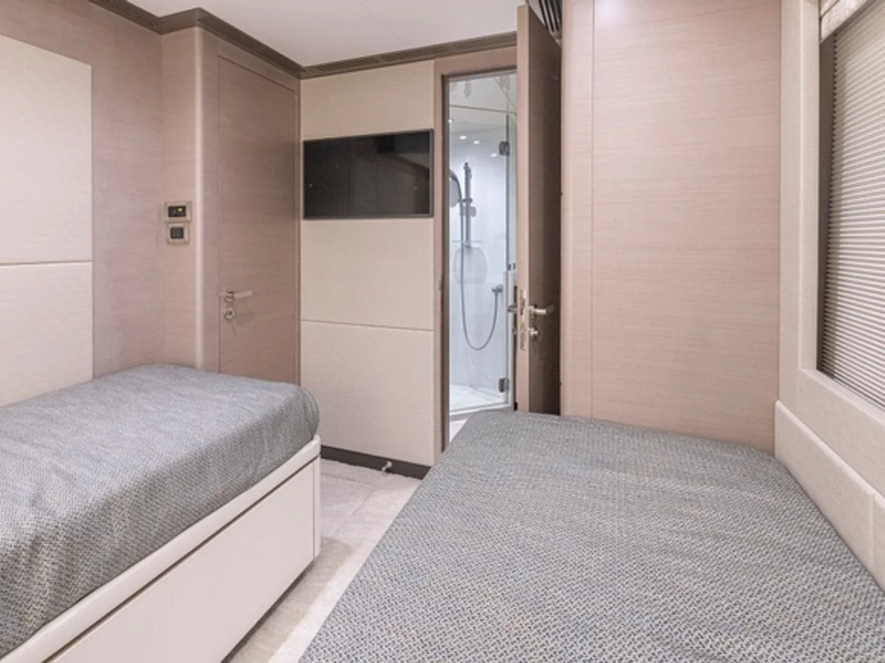 2027 Ocean Alexander 27R 93.0 feet, Pompano Beach, FL #71