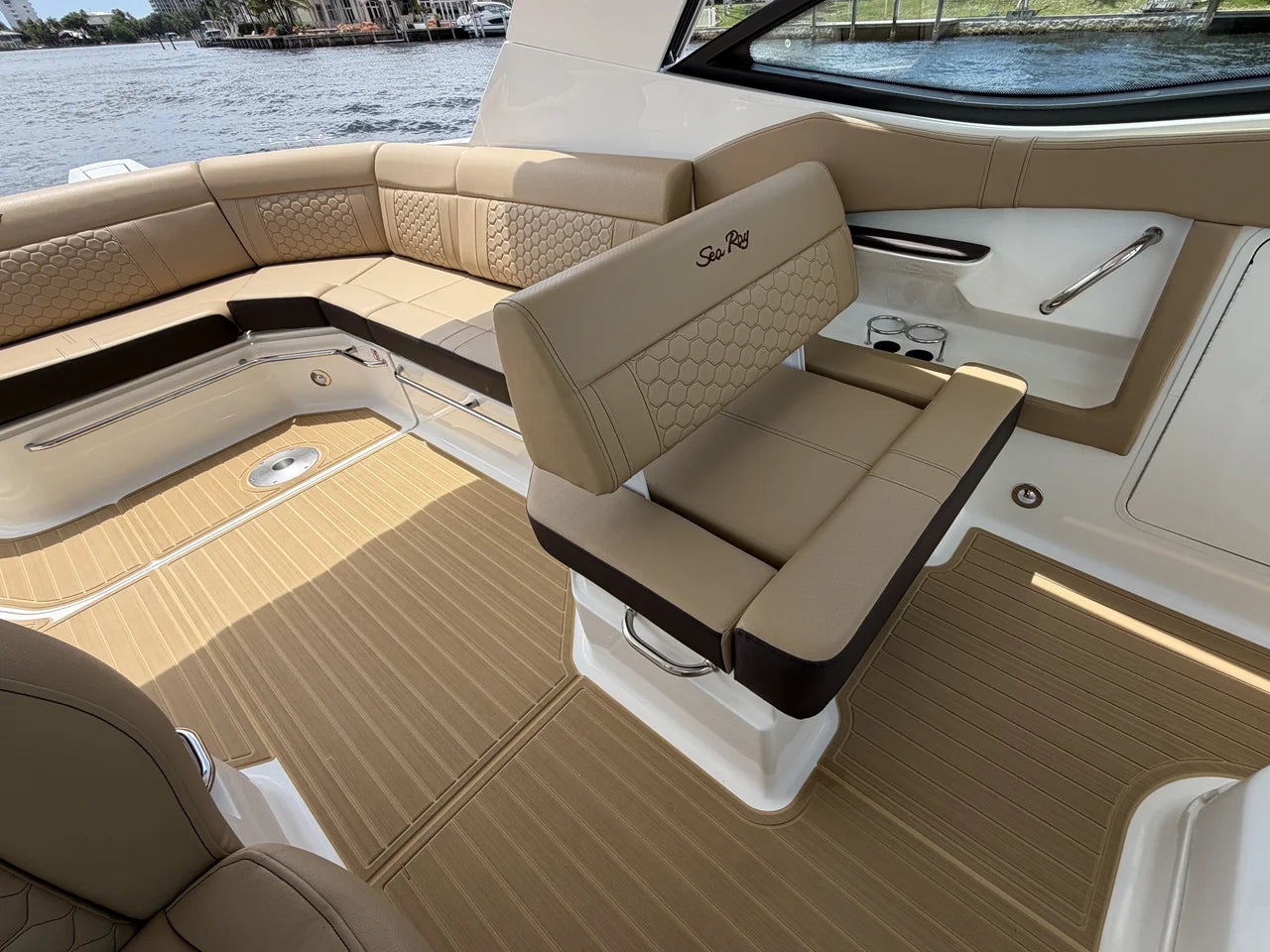 2026 Sea Ray Sundancer 320 Outboard 32.0 feet, Miami, FL #34