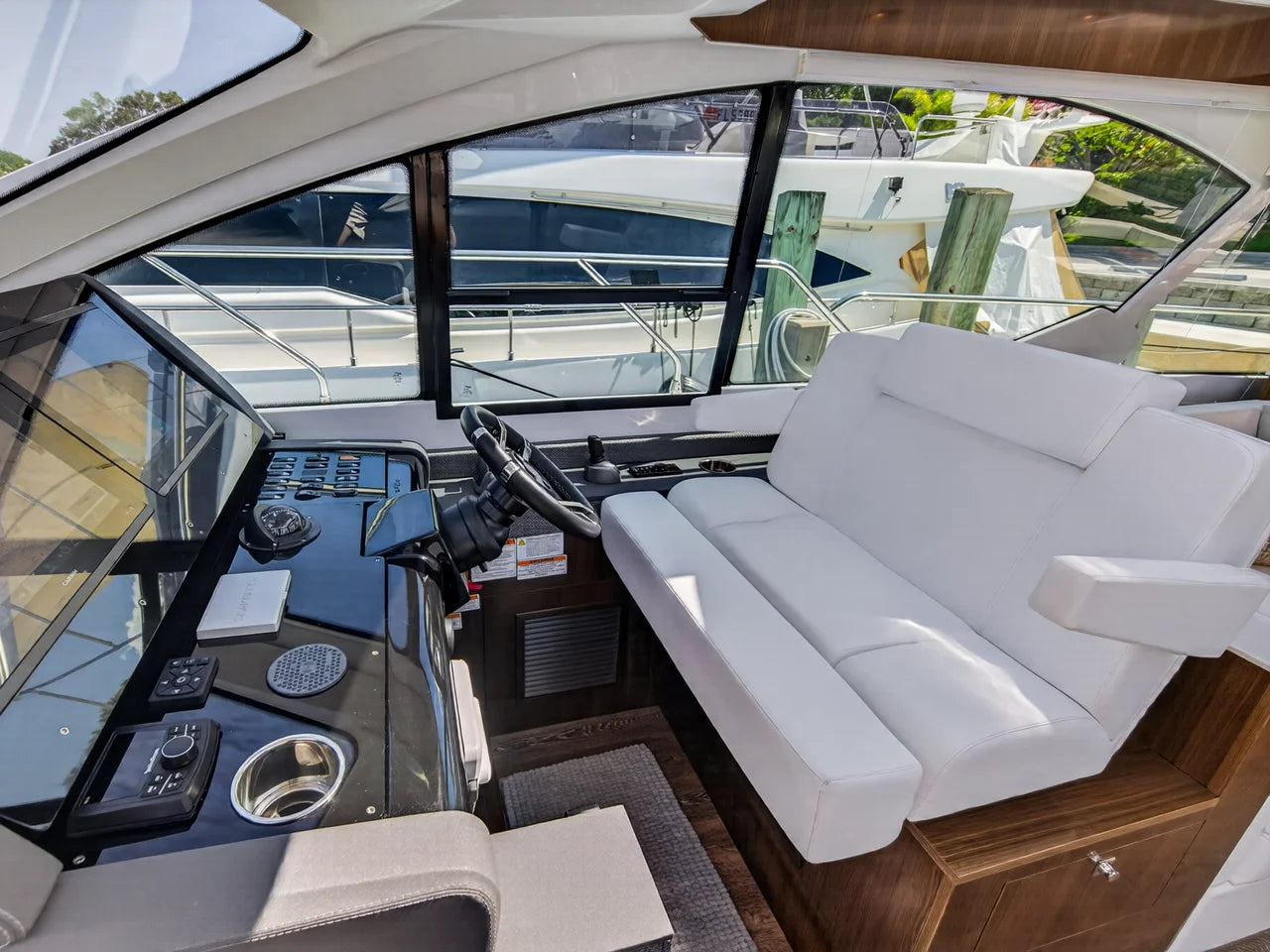 2023 Cruisers Yachts 50 CANTIUS 50.0 feet, Palm Beach, FL #51