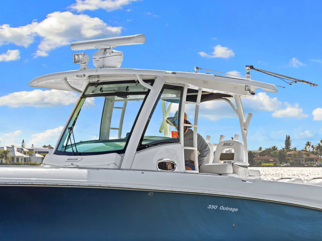 2014 Boston Whaler 350 OUTRAGE 35.0 feet, Naples, Florida #9